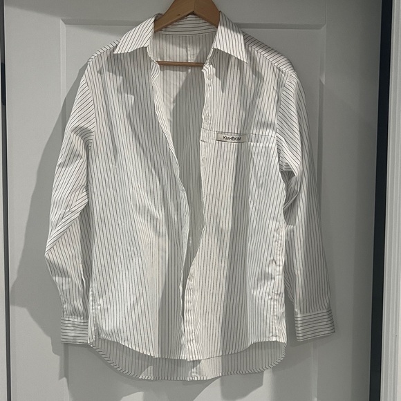 kimhekim Tops - Women's White Pinstripe Button-Down Shirt - Classic Collared Shirt
